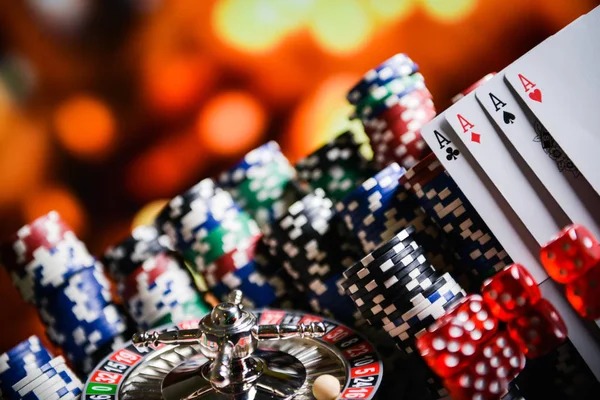 Live dealer spinning a European Roulette wheel on the indolottery88 wap portal